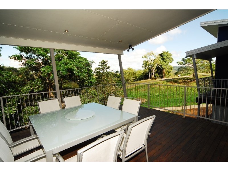 117 Kookaburra Drive, Cannonvale QLD 4802
