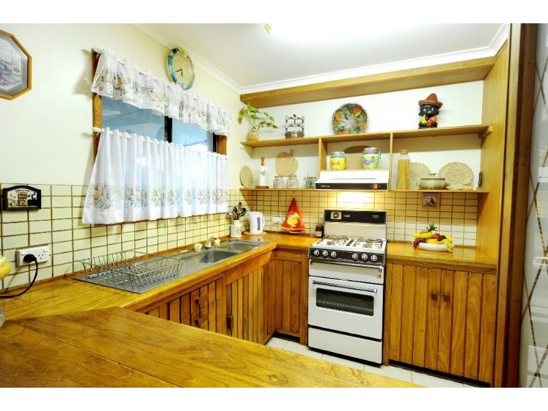 38 Island Drive, Cannonvale QLD 4802