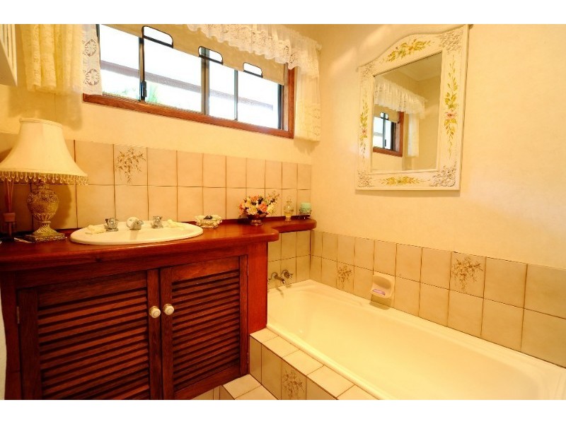 38 Island Drive, Cannonvale QLD 4802