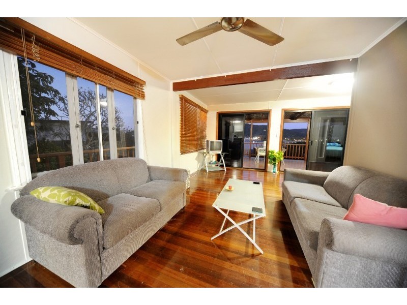 8 Hillcrest Avenue, Airlie Beach QLD 4802