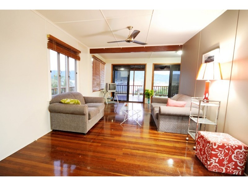 8 Hillcrest Avenue, Airlie Beach QLD 4802