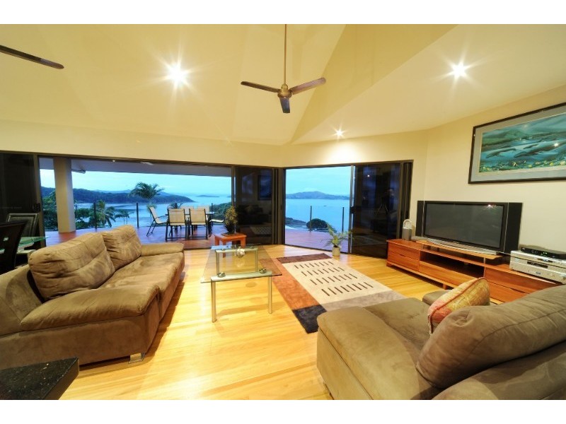 7 Shutehaven Close, Shute Harbour QLD 4802