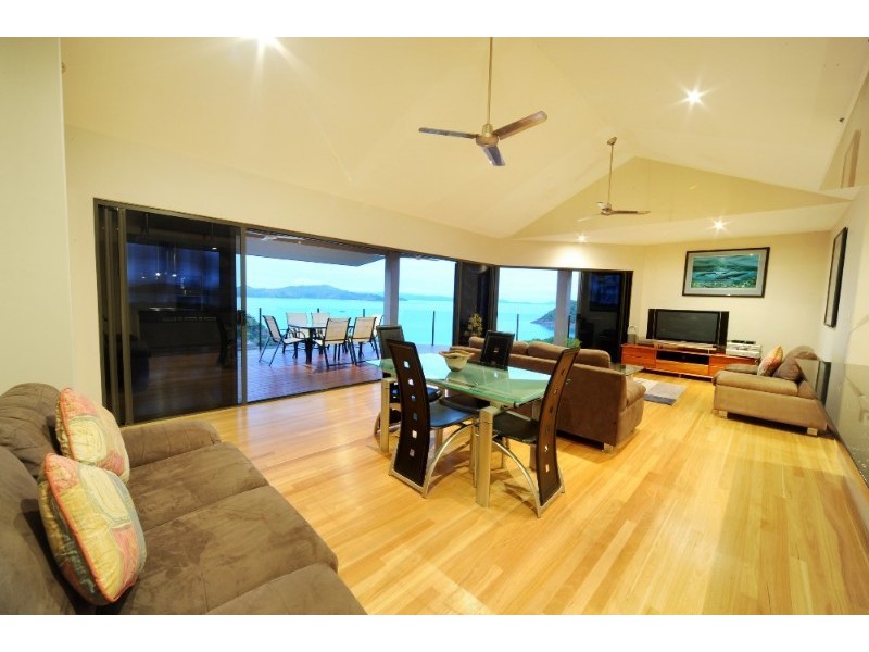 7 Shutehaven Close, Shute Harbour QLD 4802