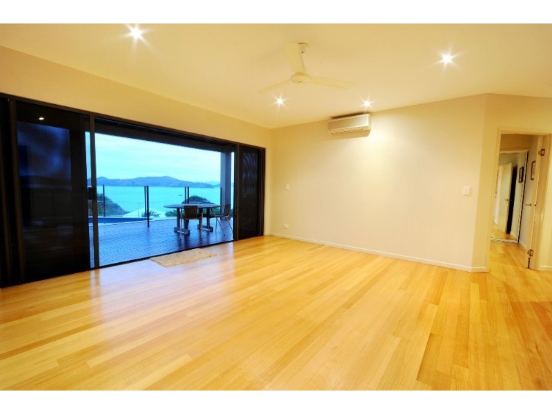 7 Shutehaven Close, Shute Harbour QLD 4802