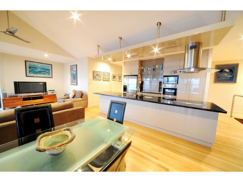 7 Shutehaven Close, Shute Harbour QLD 4802