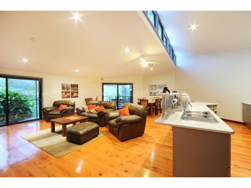 64 Valley Drive, Cannonvale QLD 4802