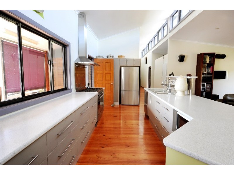 64 Valley Drive, Cannonvale QLD 4802