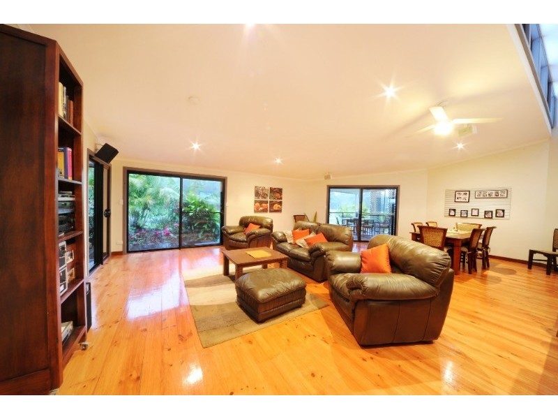 64 Valley Drive, Cannonvale QLD 4802