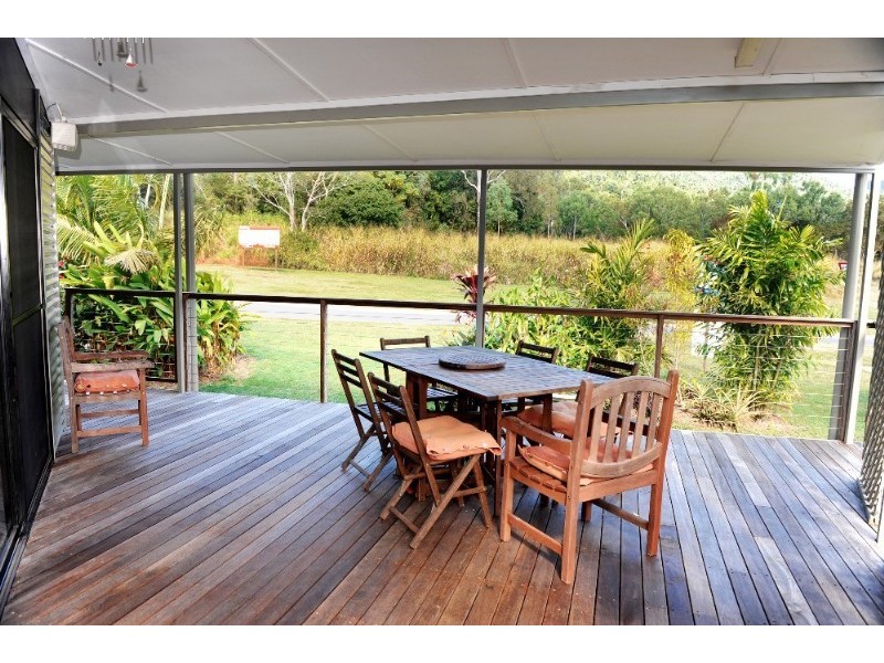 64 Valley Drive, Cannonvale QLD 4802