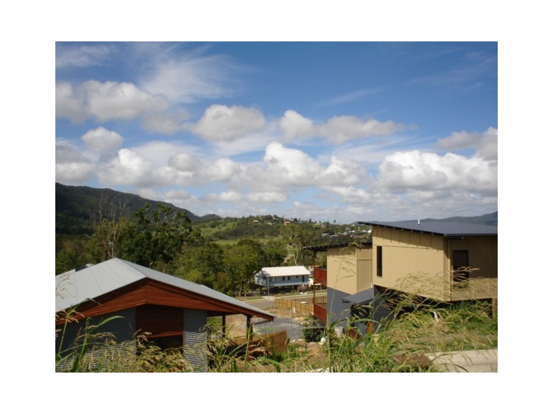 5 Golf Views Court, Cannonvale QLD 4802