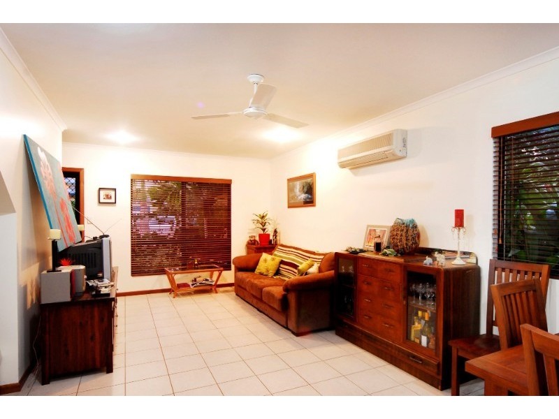 10/16 Beach Road, Cannonvale QLD 4802