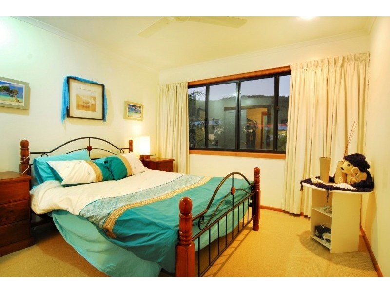 10/16 Beach Road, Cannonvale QLD 4802