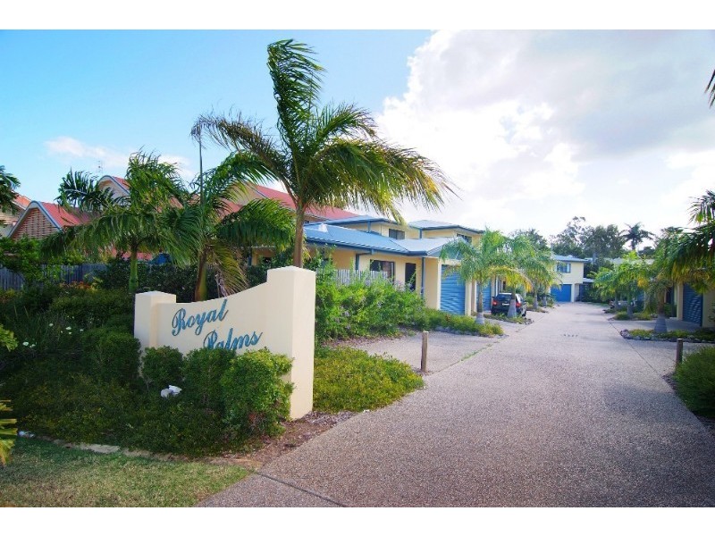 10/16 Beach Road, Cannonvale QLD 4802