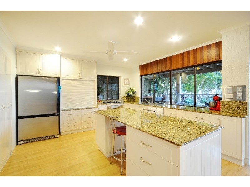 30 Coral Esplanade, Cannonvale QLD 4802