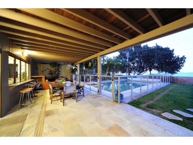 30 Coral Esplanade, Cannonvale QLD 4802