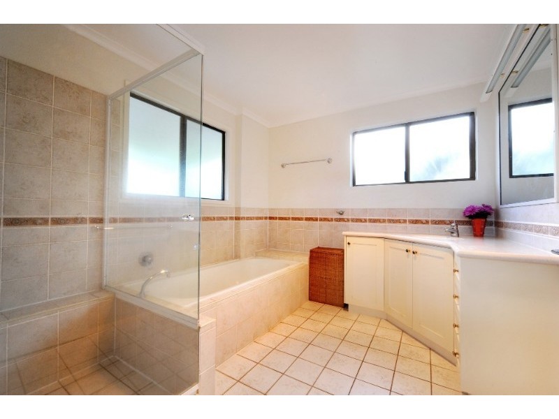 30 Coral Esplanade, Cannonvale QLD 4802