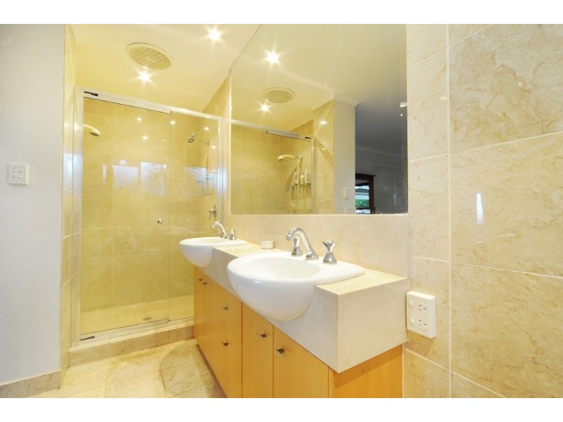 30 Coral Esplanade, Cannonvale QLD 4802