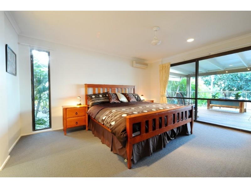 30 Coral Esplanade, Cannonvale QLD 4802