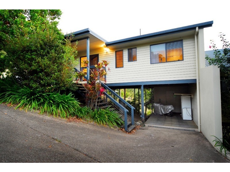1/6 Border Drive, Cannonvale QLD 4802