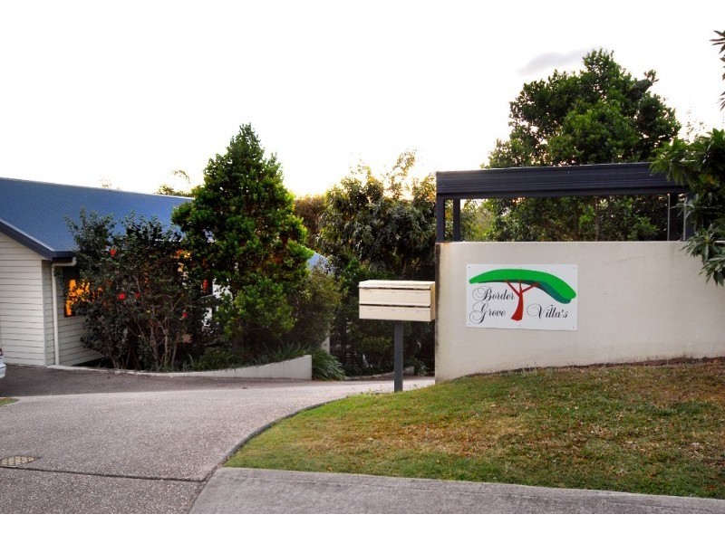 1/6 Border Drive, Cannonvale QLD 4802