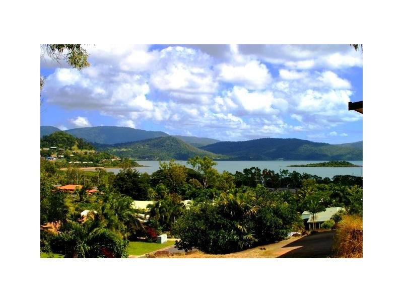 19 Jones Road, Cannonvale QLD 4802