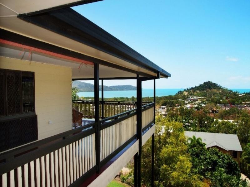 19 Country Road, Cannonvale QLD 4802