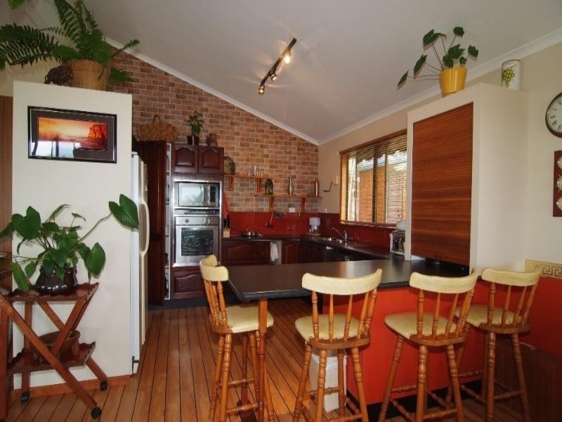 19 Country Road, Cannonvale QLD 4802