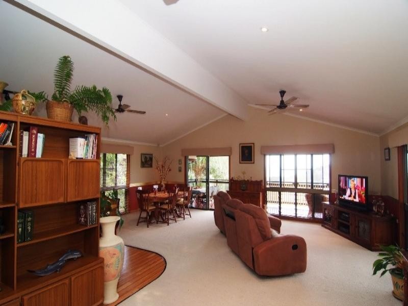 19 Country Road, Cannonvale QLD 4802