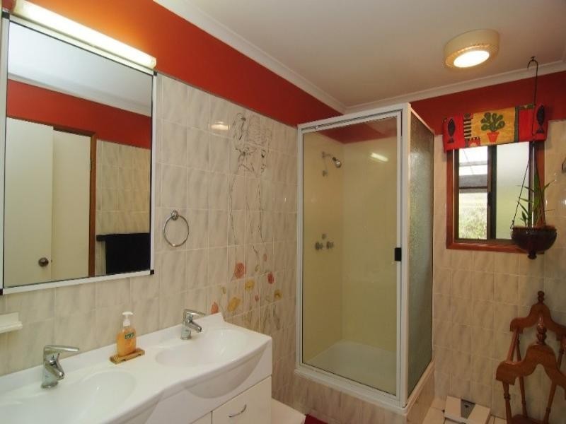 19 Country Road, Cannonvale QLD 4802