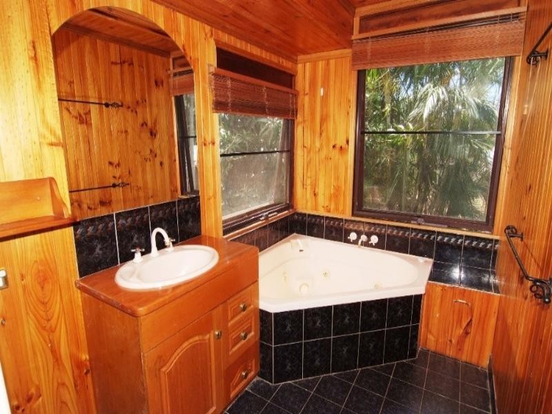 8 Sandpiper Crescent, Jubilee Pocket QLD 4802