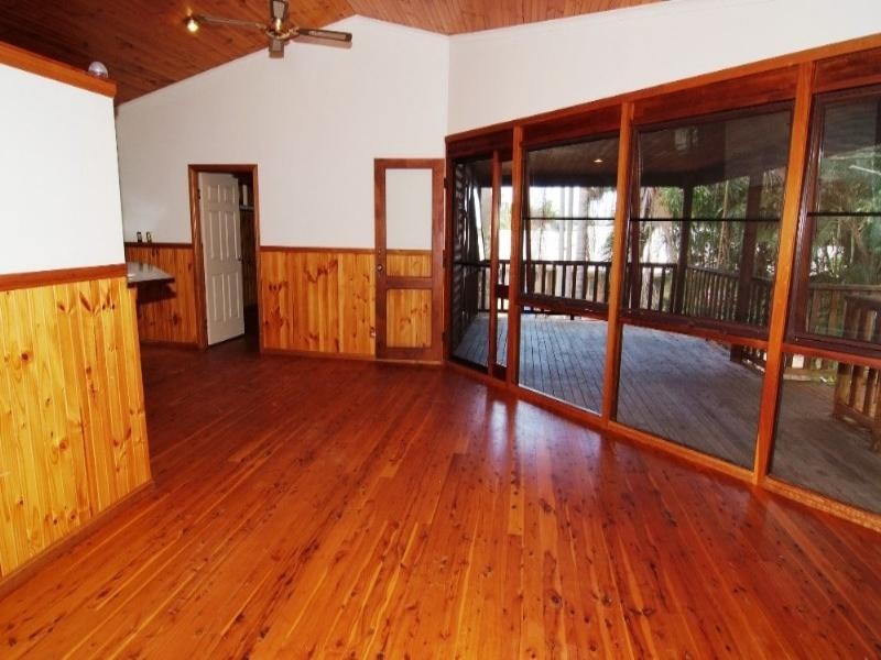 8 Sandpiper Crescent, Jubilee Pocket QLD 4802