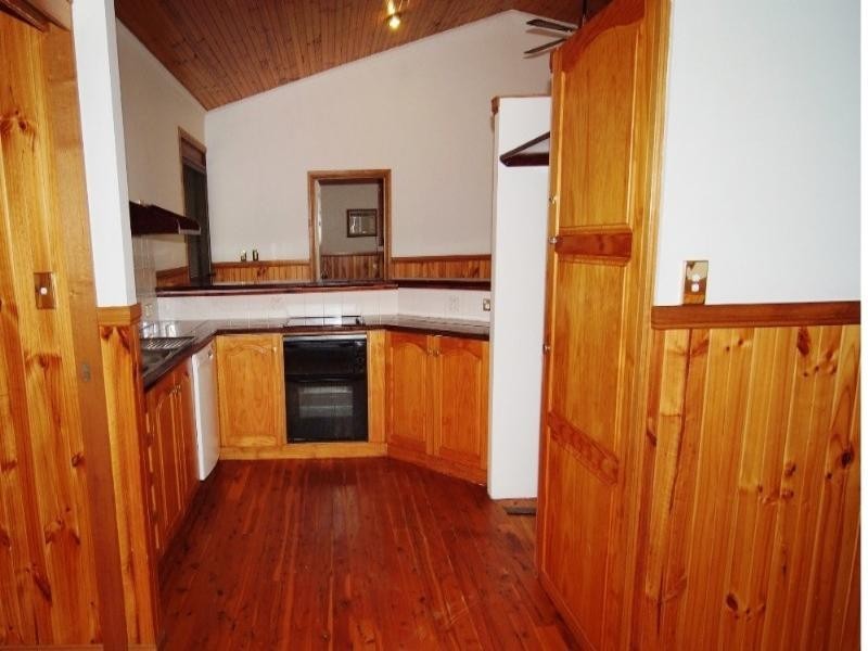 8 Sandpiper Crescent, Jubilee Pocket QLD 4802