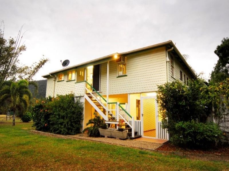11 Jasinique Drive, Whitsundays QLD 4802