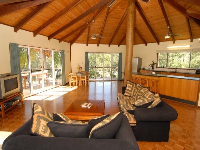 12 Gloucester Avenue, Hideaway Bay QLD 4800