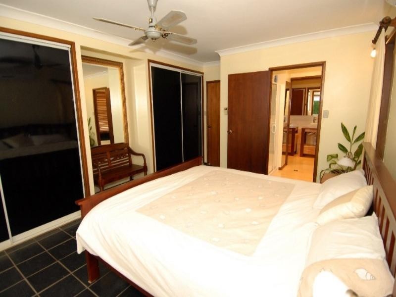 12 Gloucester Avenue, Hideaway Bay QLD 4800