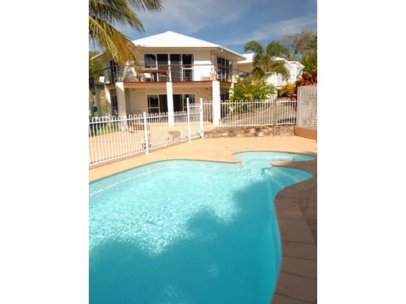 12 Gloucester Avenue, Hideaway Bay QLD 4800