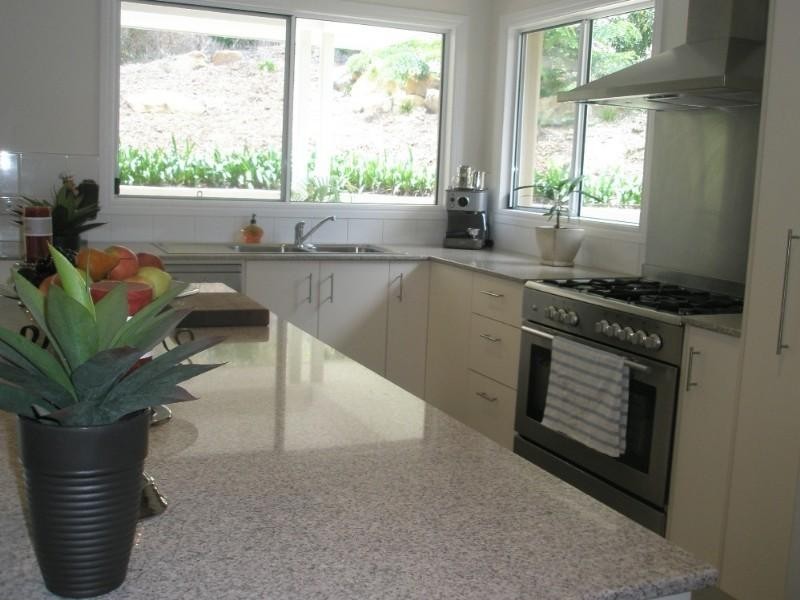 12 Rainbow Place, Jubilee Pocket QLD 4802