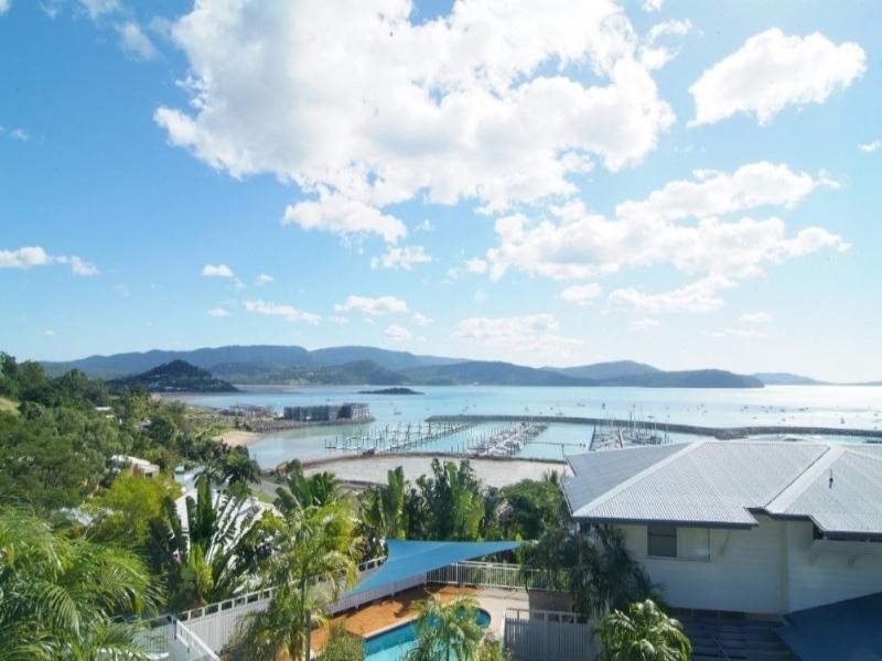 11/2 Lewis Street, Airlie Beach QLD 4802