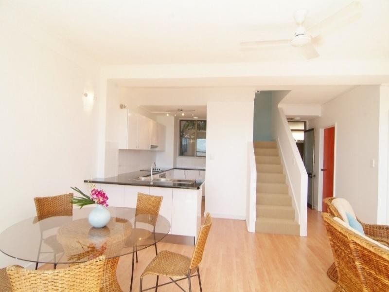 11/2 Lewis Street, Airlie Beach QLD 4802