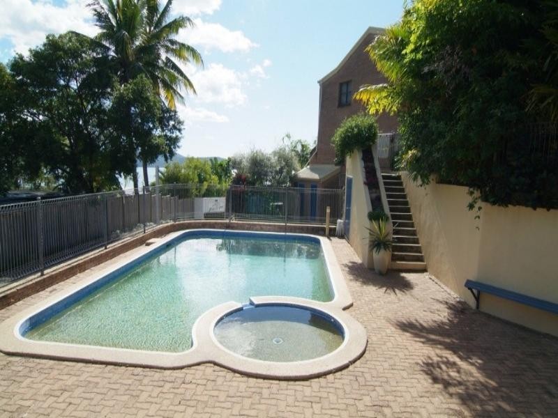 11/2 Lewis Street, Airlie Beach QLD 4802