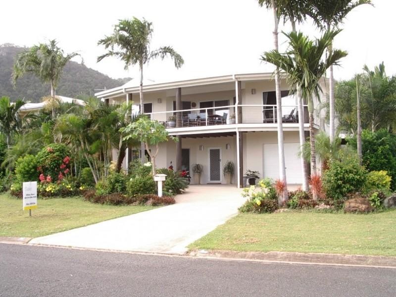 33 Country Road, Cannonvale QLD 4802