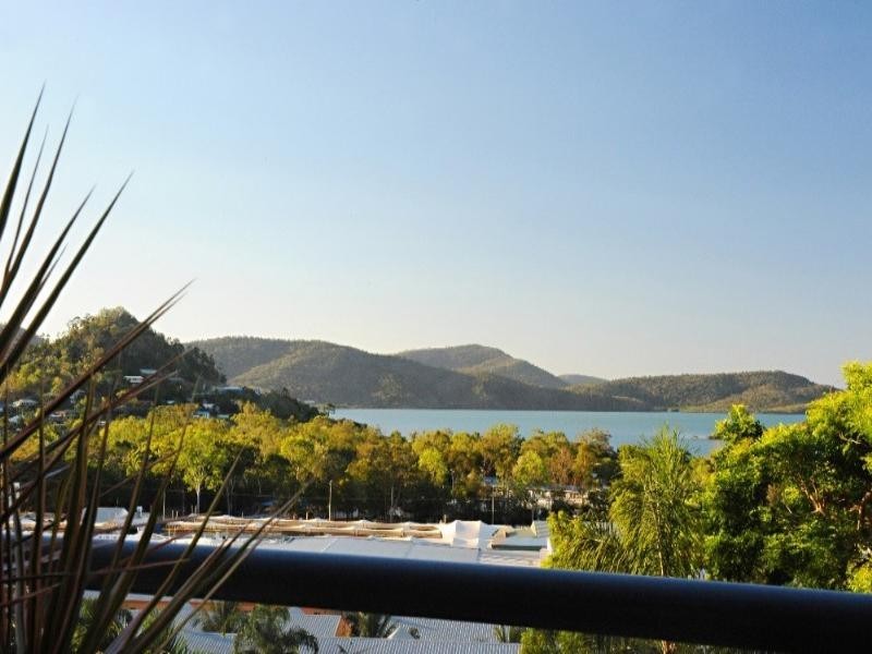 144/6 Eshelby Drive, Cannonvale QLD 4802