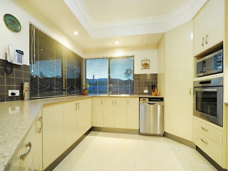 82 Galbraith Park Drive, Cannonvale QLD 4802