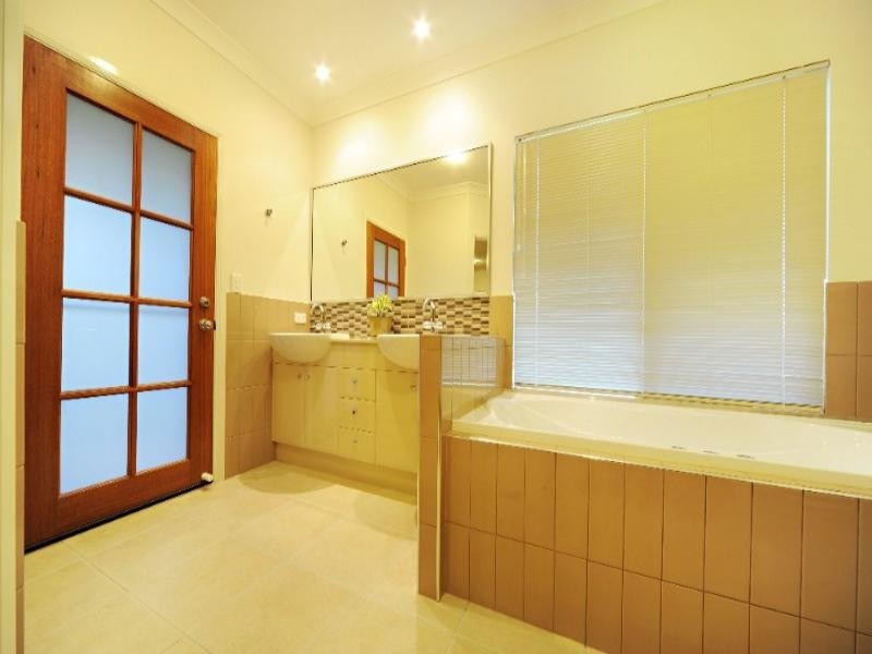 82 Galbraith Park Drive, Cannonvale QLD 4802