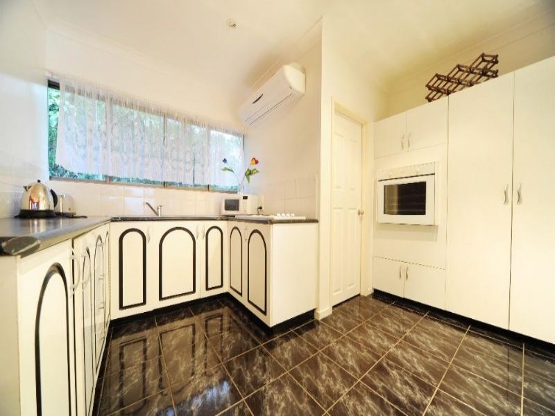 8/2 Eshelby Drive, Cannonvale QLD 4802