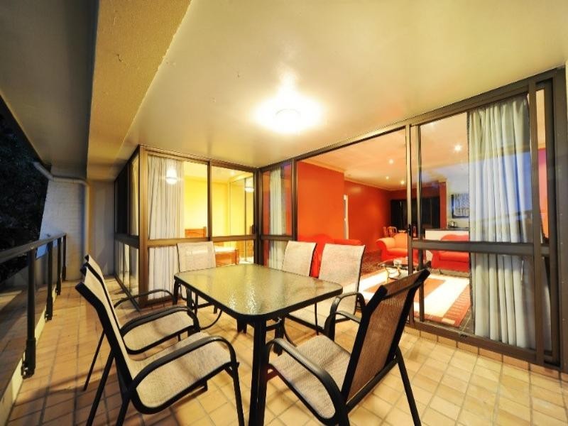 8/2 Eshelby Drive, Cannonvale QLD 4802