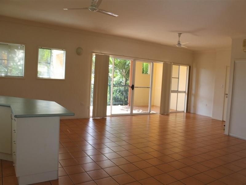 19/24 Island Drive, Cannonvale QLD 4802