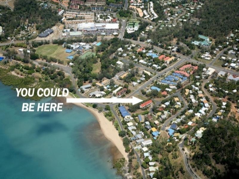 4/5 Pleasant Drive, Cannonvale QLD 4802