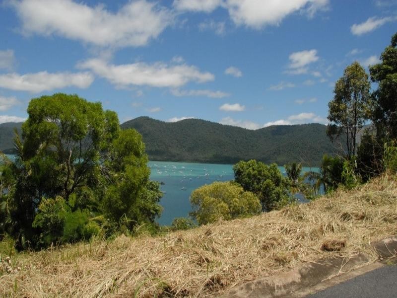 56 Harbour Avenue, Shute Harbour QLD 4802