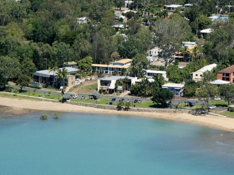 6/9 Salmon Street, Cannonvale QLD 4802